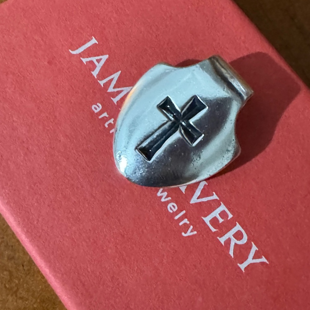 James Avery Retired cross crusader pendant
